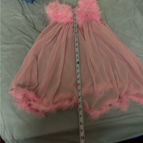Pink Feathered Lingerie Set - Picture 10 of 16
